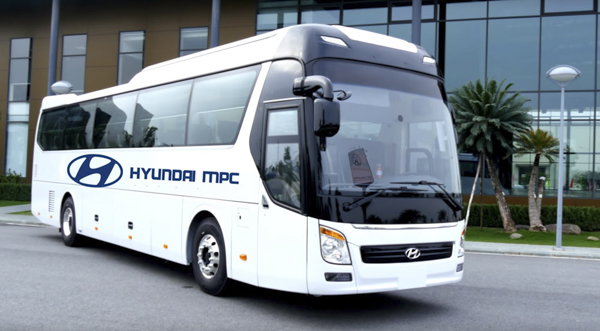 Hyundai Universe 45 chỗ là biểu tượng của sự sang trọng và hiện đại 